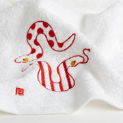 A set of 2 towels／Snake