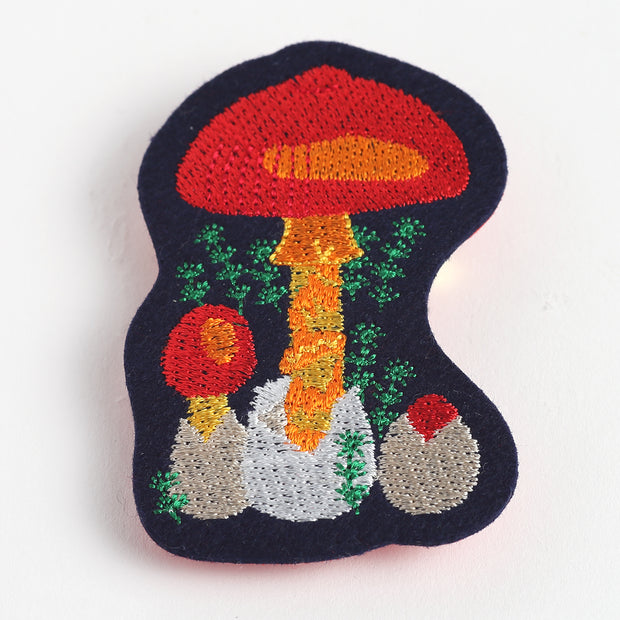Brooch／Tamagotake Mushroom