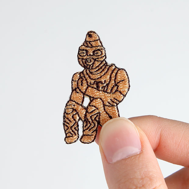 Patch／Praying clay figure